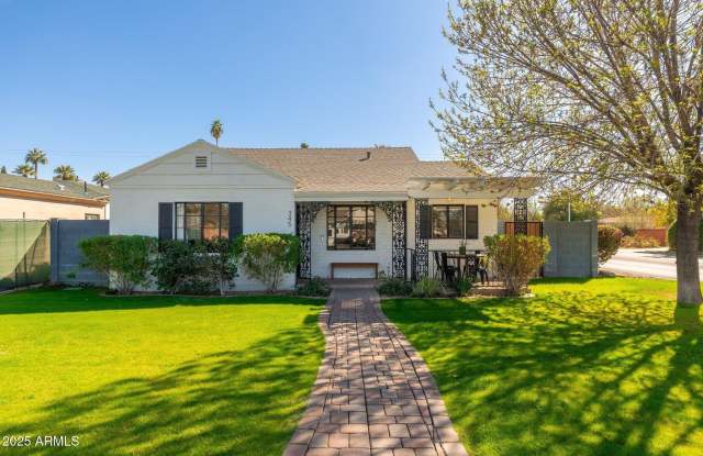 345 W WILSHIRE Drive