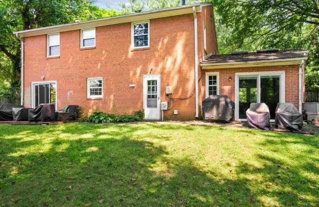 5801 DEVONSHIRE Drive