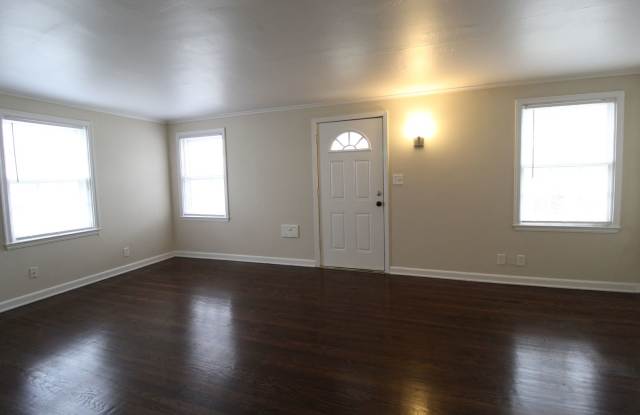 December 2025 FREE On This One Bedroom Duplex in North Kansas City