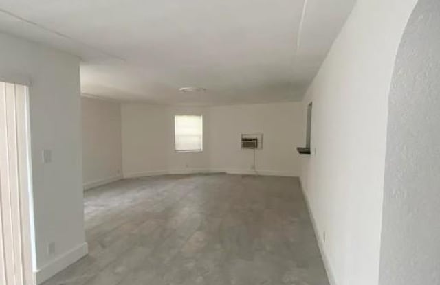 Photo of 3330 NW 5th Pl