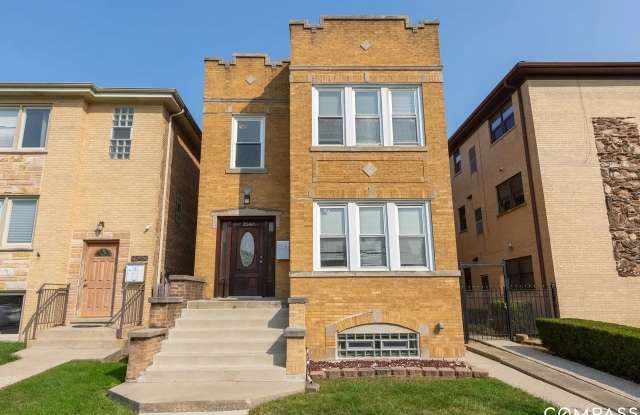 2547 N 72nd Ct