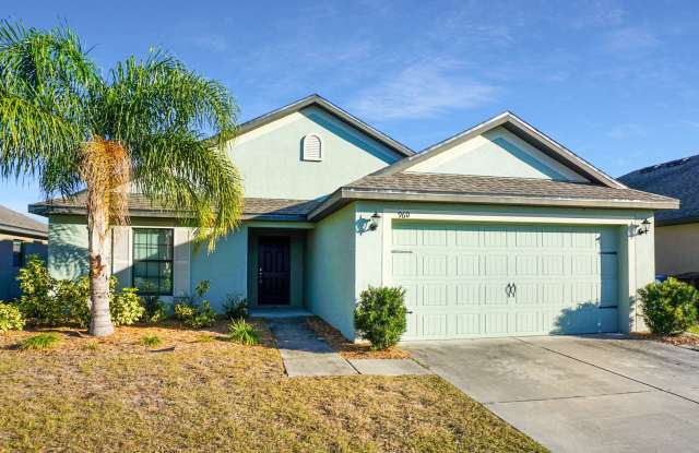 Photo of Spacious Home in Haines City Now Available!