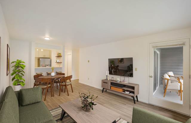 Photo of Hillcourt Apartments