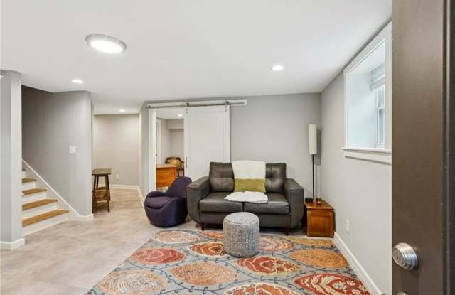 720 Brookline Drive SE