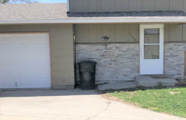 1103 Denway Place