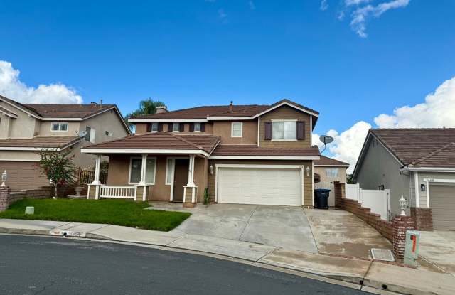 Updated home near Sycamore Canyon available for lease