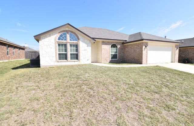 405 E Vega Ln - 405 Vega Lane, Killeen, TX 76542