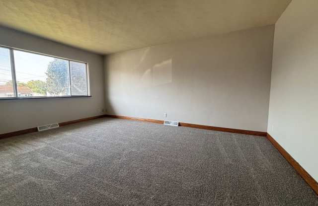 Photo of 3601 - 3601 1/2 9th St Rock Island, IL