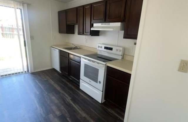 942 Meadowlark Circle