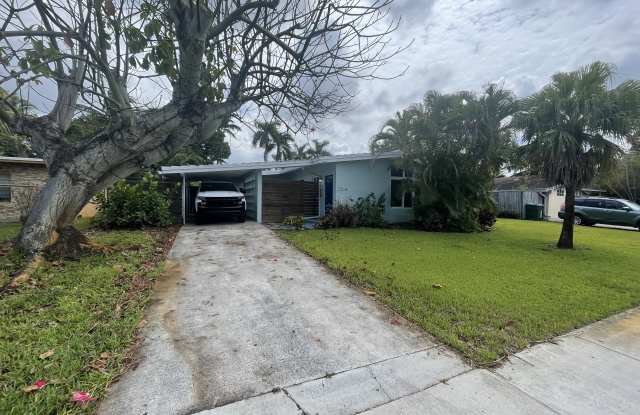 2364 Southwest 35th Avenue - 2364 Southwest 35th Avenue, Fort Lauderdale, FL 33312