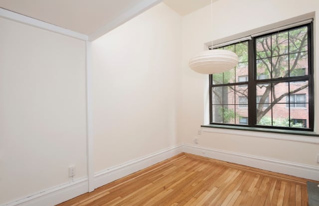 38 Gramercy Park - 38 Gramercy Park N, New York City, NY 10003