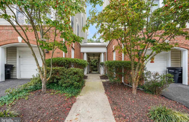 3549 HUNTLEY MANOR Lane