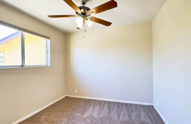 1913 E El Parque Drive