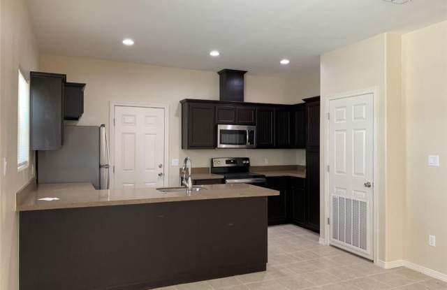 2706 E Garfield Avenue unit: 3