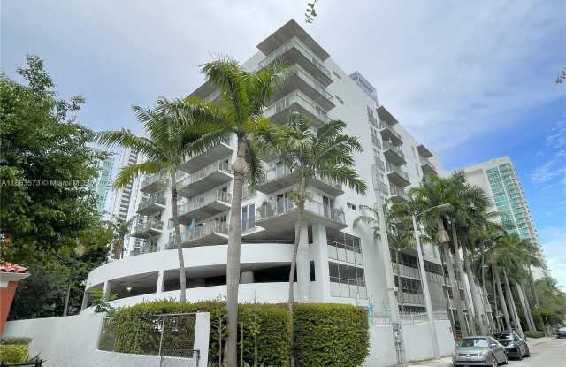 Photo of 455 NE 25th St