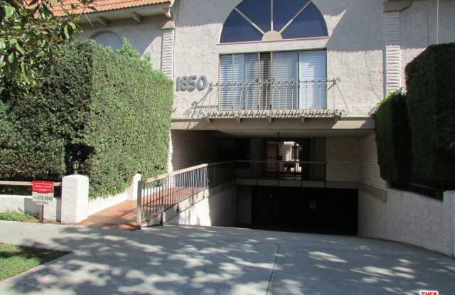 1850 Midvale Ave unit: 7