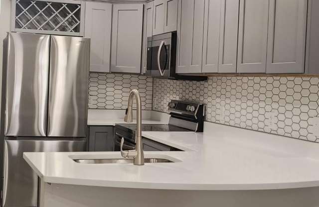 Photo of 305 N PAYSON Street