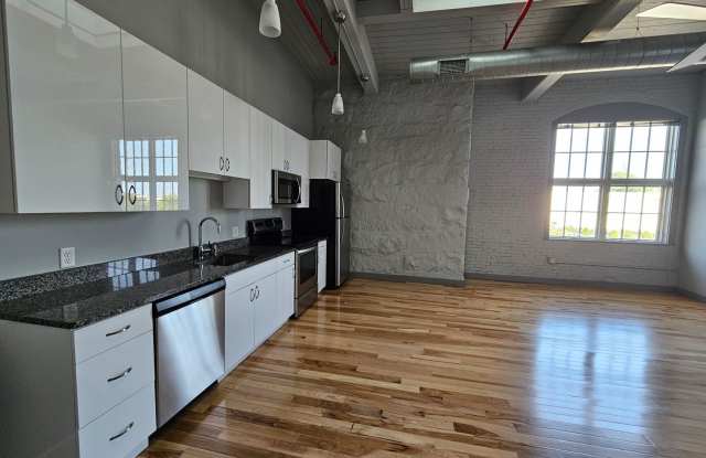 The Suites at Wamsutta Place