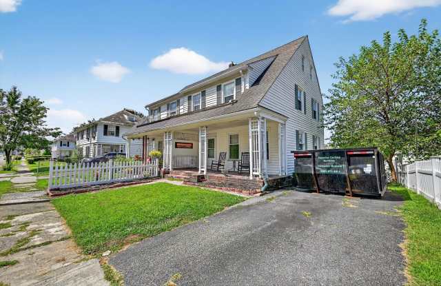 Freshly Painted: Turn-key Ready 3 BR 1 BA in Newburgh, NY -$2950