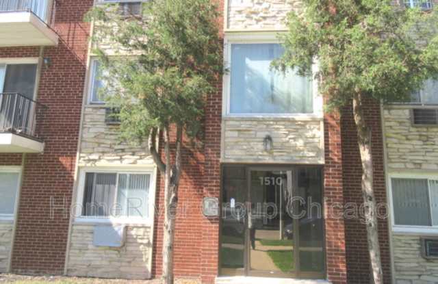 1510 W Greenleaf Ave - 1510 West Greenleaf Avenue, Chicago, IL 60626