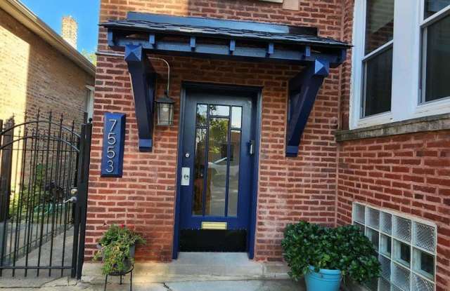 Photo of 7553 S Luella Avenue