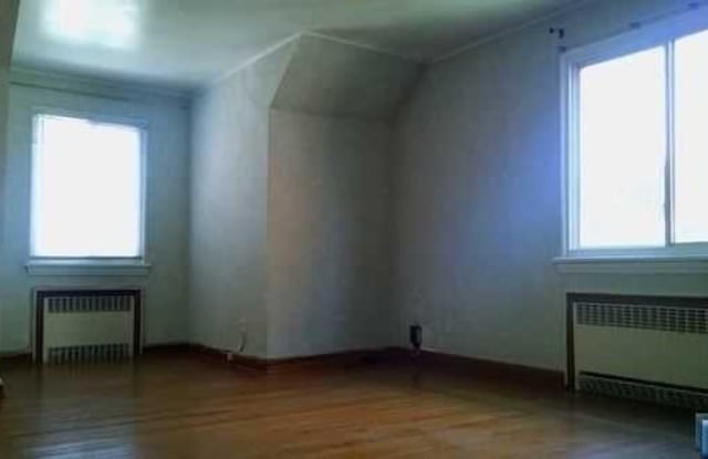 208 Columbus Place 2nd FL