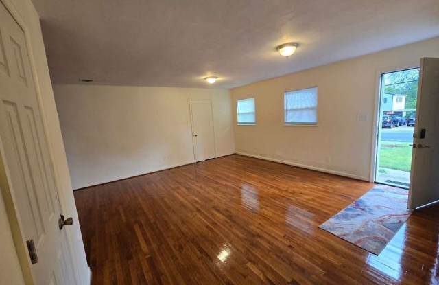 2604 Sunnybrook Road