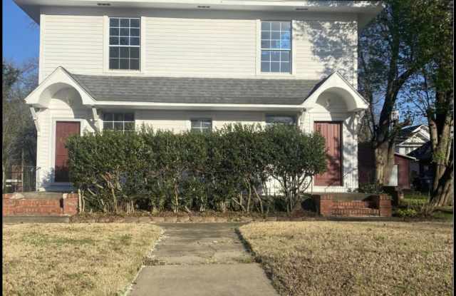 Photo of 220 S 13th St