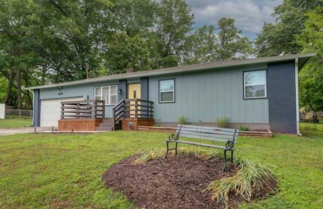 Beautiful 3 Bed, 2 Bath Home in Southeast Springfield!