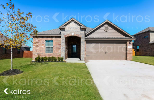 321 East Georgia Terrace - 321 E Georgia Ter, Mustang, OK 73064