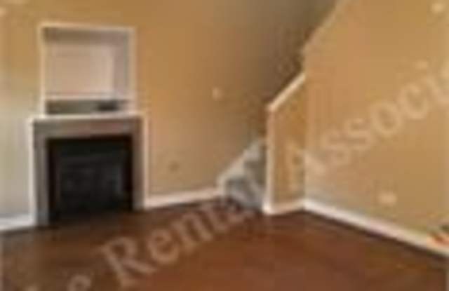 305 Standifer Avenue