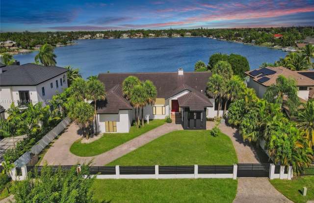 Photo of 13724 SW 92nd Ct