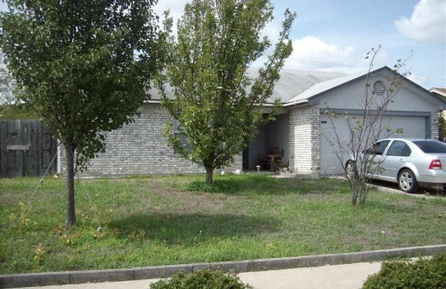 104 Surrey Cir - 104 Surrey Cr, Copperas Cove, TX 76522