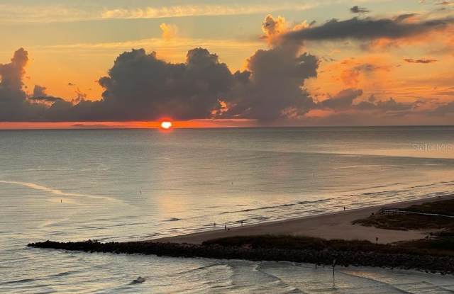 Photo of 7100 SUNSET WAY