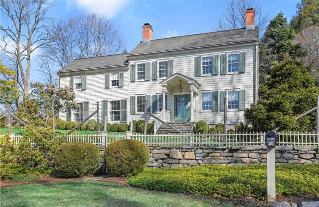 33 Farms Road