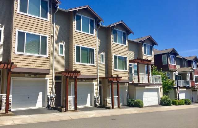 Photo of Beautiful 2BD Townhouse in Fantastic Progress Ridge Location!