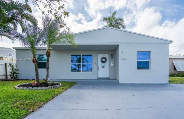 5249 NE 3rd Ter - 5249 Northeast 3rd Terrace, Oakland Park, FL 33334