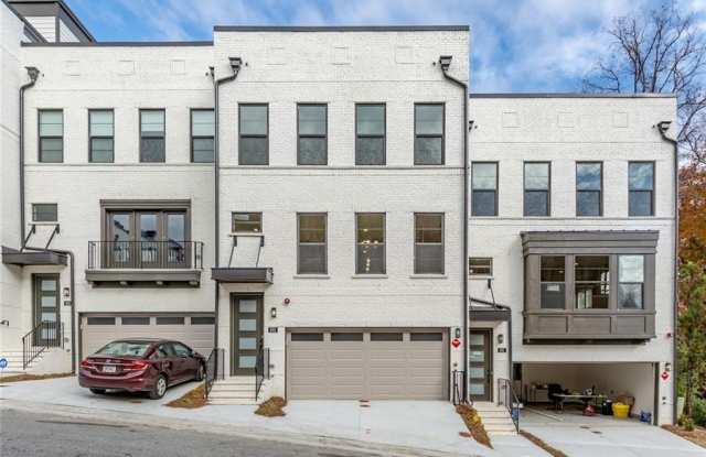 Photo of 883 Stone Crest Road