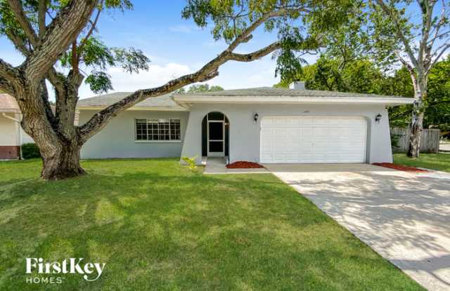 1794 East Groveleaf Avenue