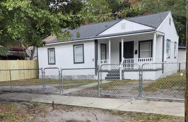 1851 E 24th St #room Rental