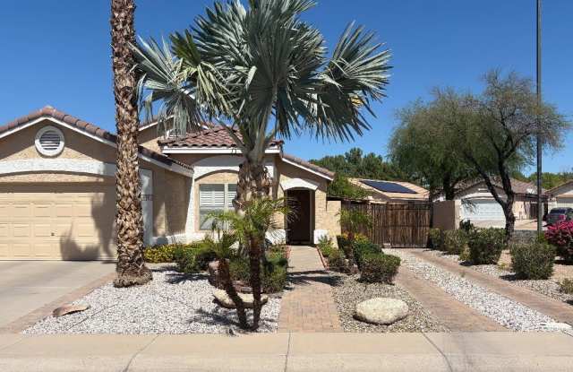 Photo of 1108 E Pinto Drive