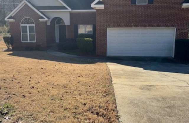 AVAILABLE NOW - 3 Bedroom 2.5 Bath Home in North Augusta!