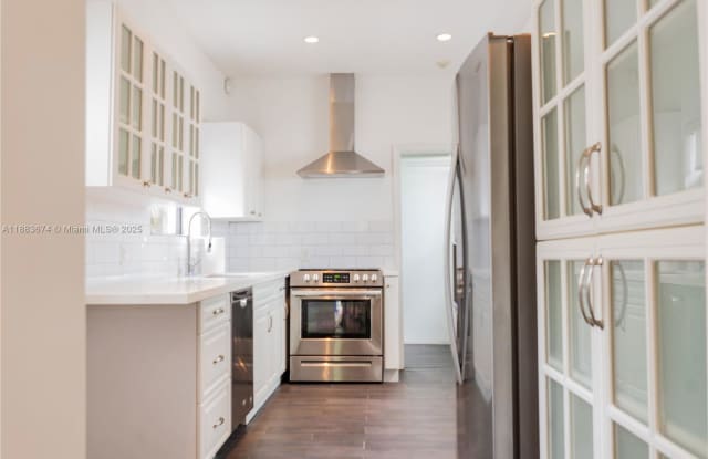 Photo of 5938 Northeast 5th Avenue