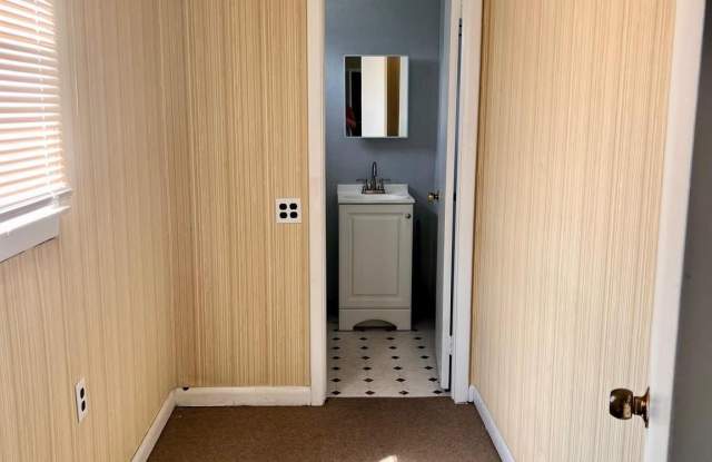 2565 HUNTINGDON Pike