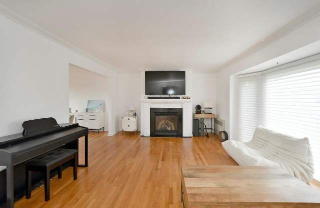 3544 Woodward Street