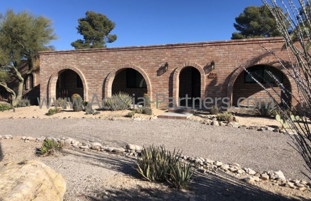 2215 East Cerrada Bala - 2215 East Cerrada Bala, Catalina Foothills, AZ 85718