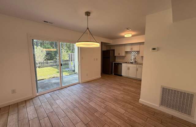 218 Myrtlewood Circle