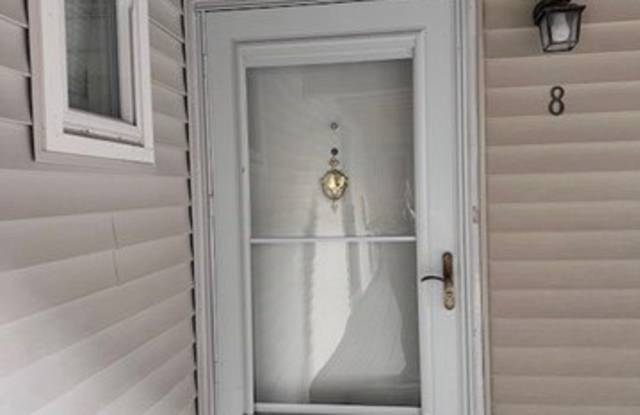 215 Chelmsford unit: 8