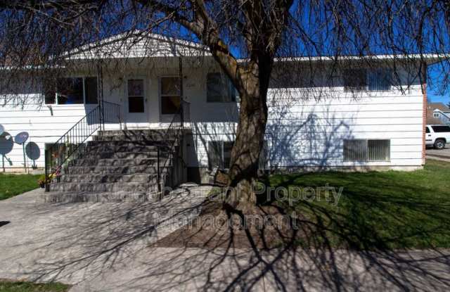 2200 St. Clair Rd