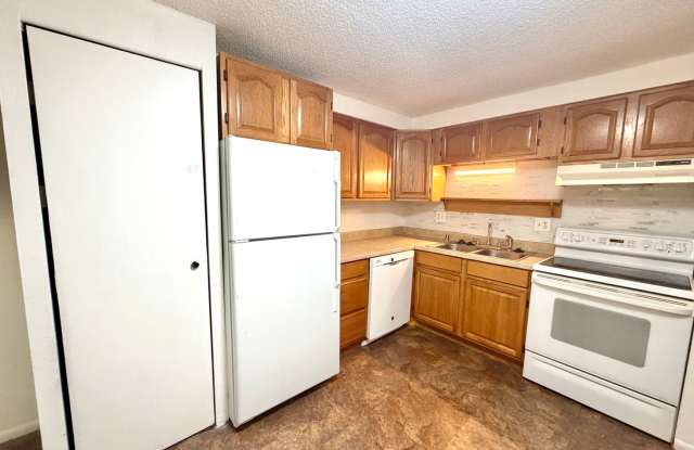 Quiet and private 1 bedroom on the 1st floor - in Glendale